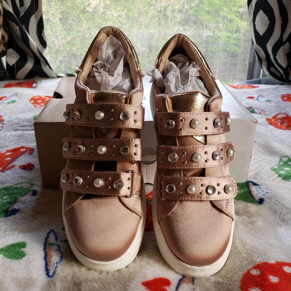 Call it spring Sneakers